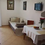 Guest house Saba-haz 3*