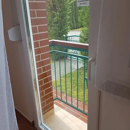 招待所 Saba-haz 3*