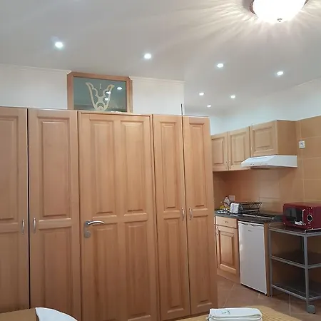 招待所 Saba-haz Balatonboglár